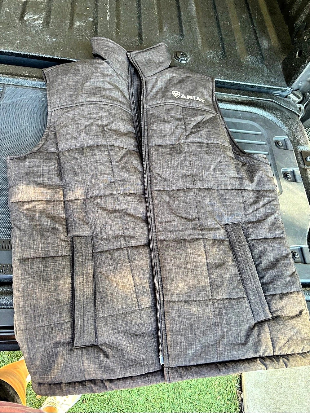 Ariat Men's Crius Insulated Vest Plaid Size Medium